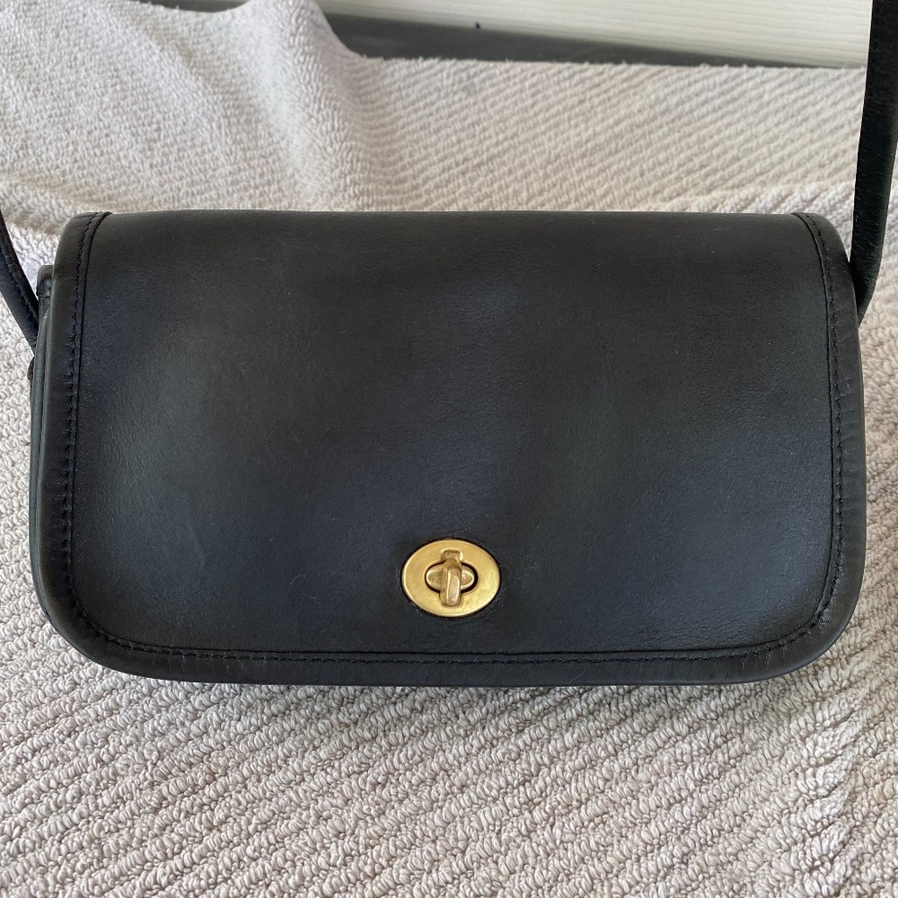 Vintage Coach Dinky✨